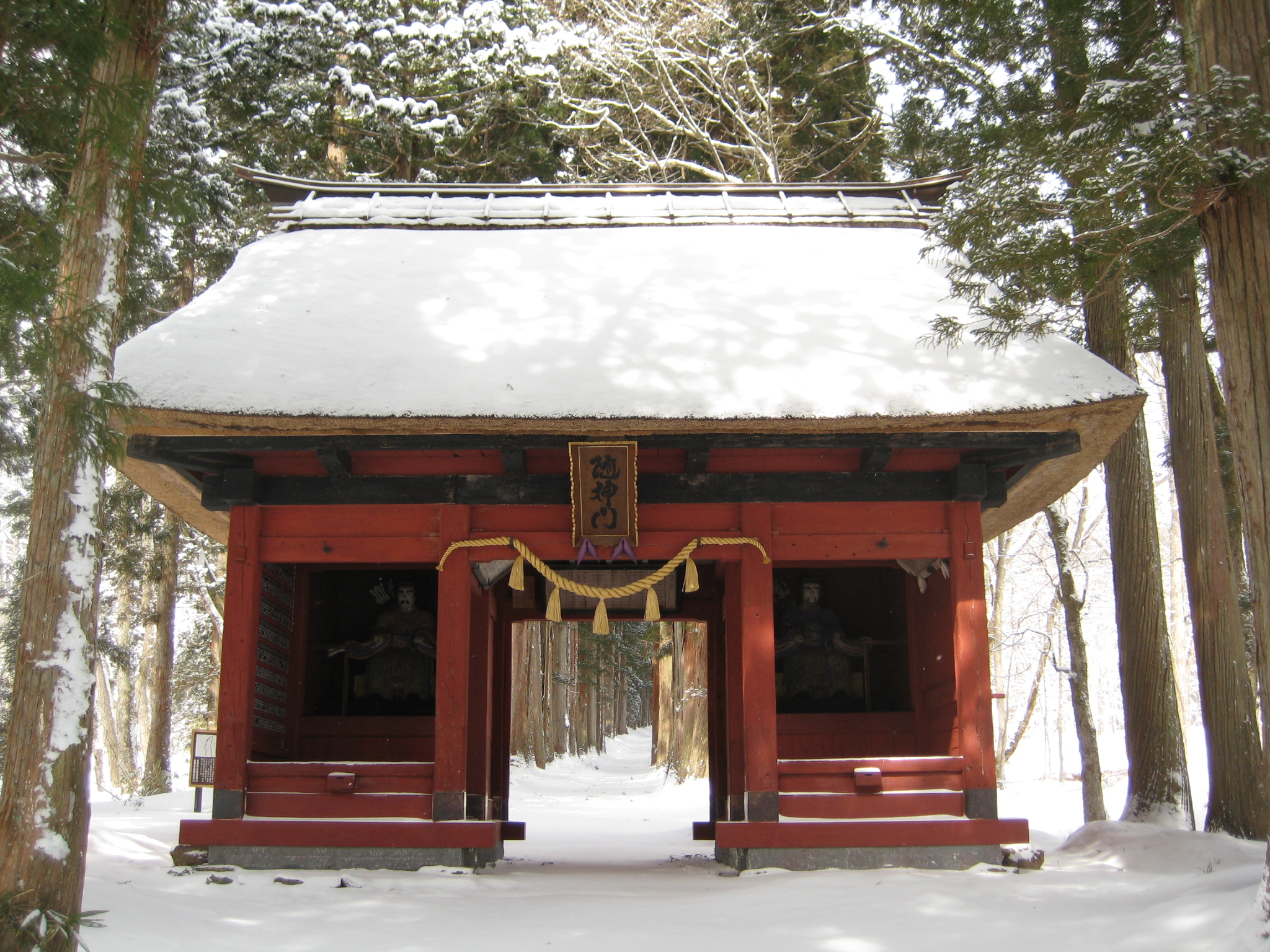 スキーと神社と宿坊を楽しむ戸隠満喫プラン